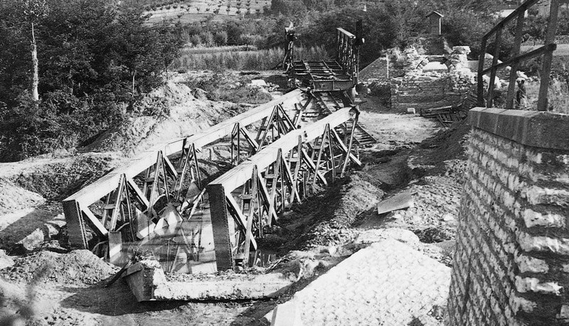 Ponte ferroviario distrutto a Città di Castello