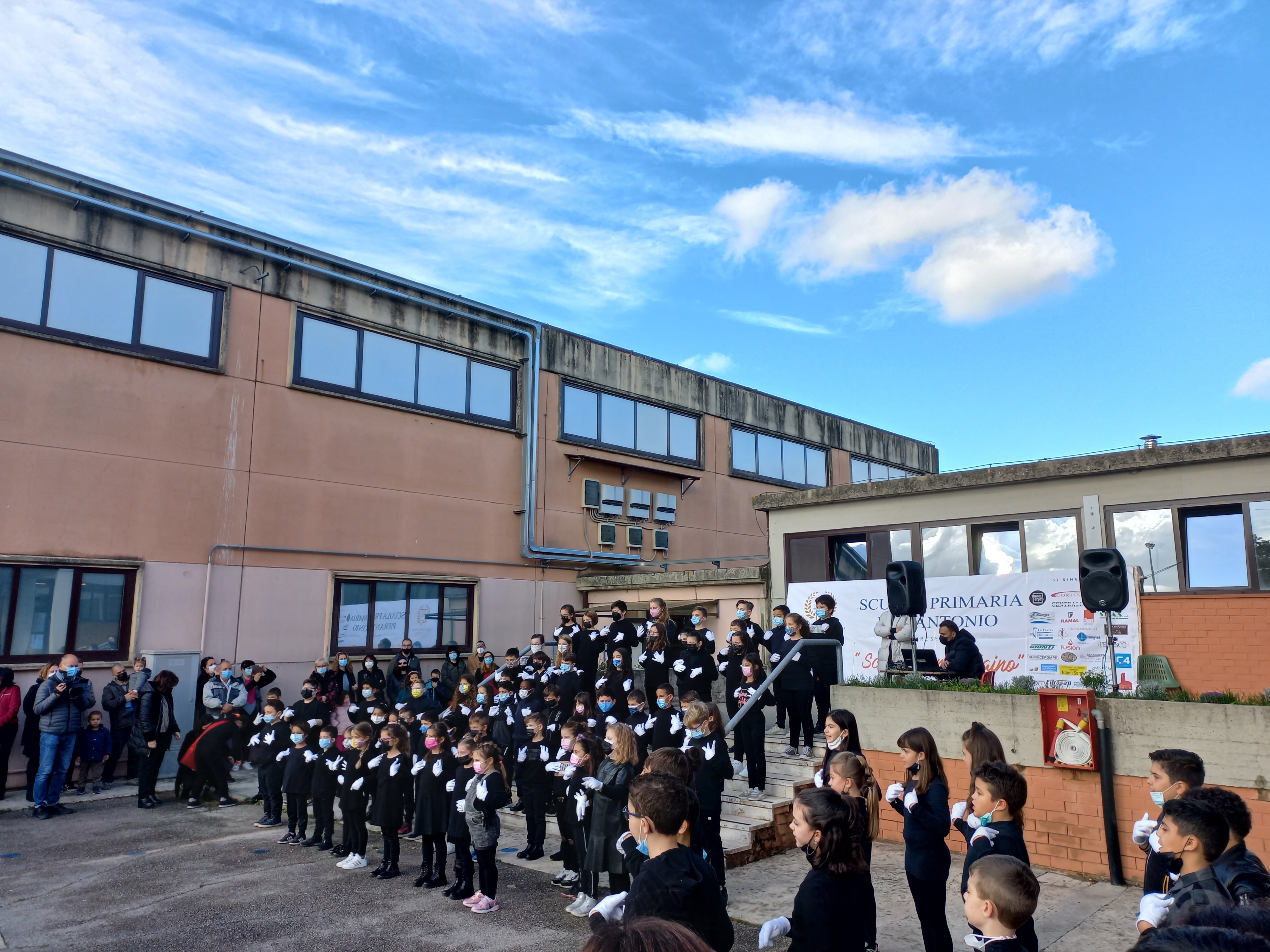 Alla primaria di Pierantonio inaugurata la